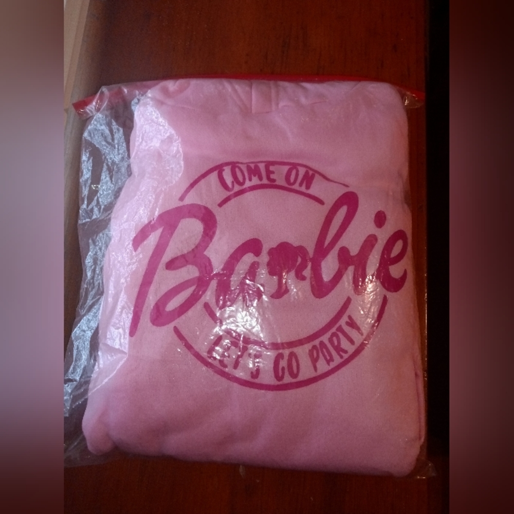 Women's Barbie Pink Jogger Set NWOT - Picture 4 of 7